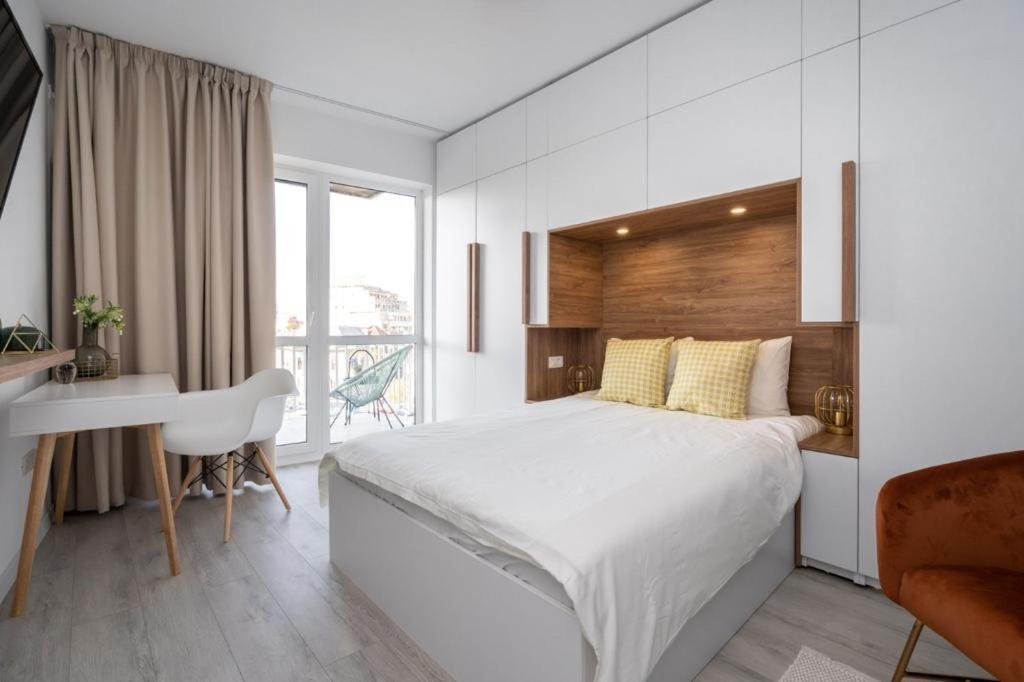 Piata Romana, Two Bedrooms Apartment Бухарест Экстерьер фото