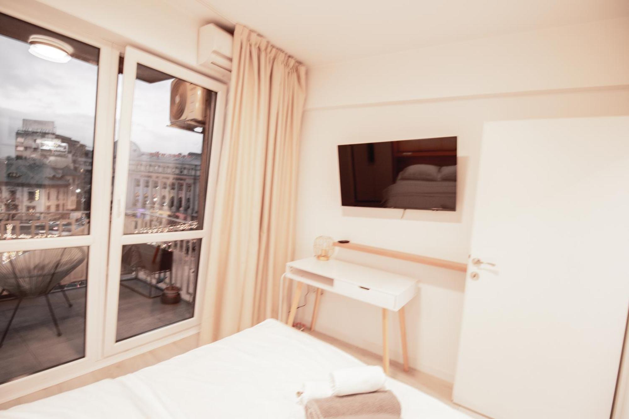 Piata Romana, Two Bedrooms Apartment Бухарест Экстерьер фото