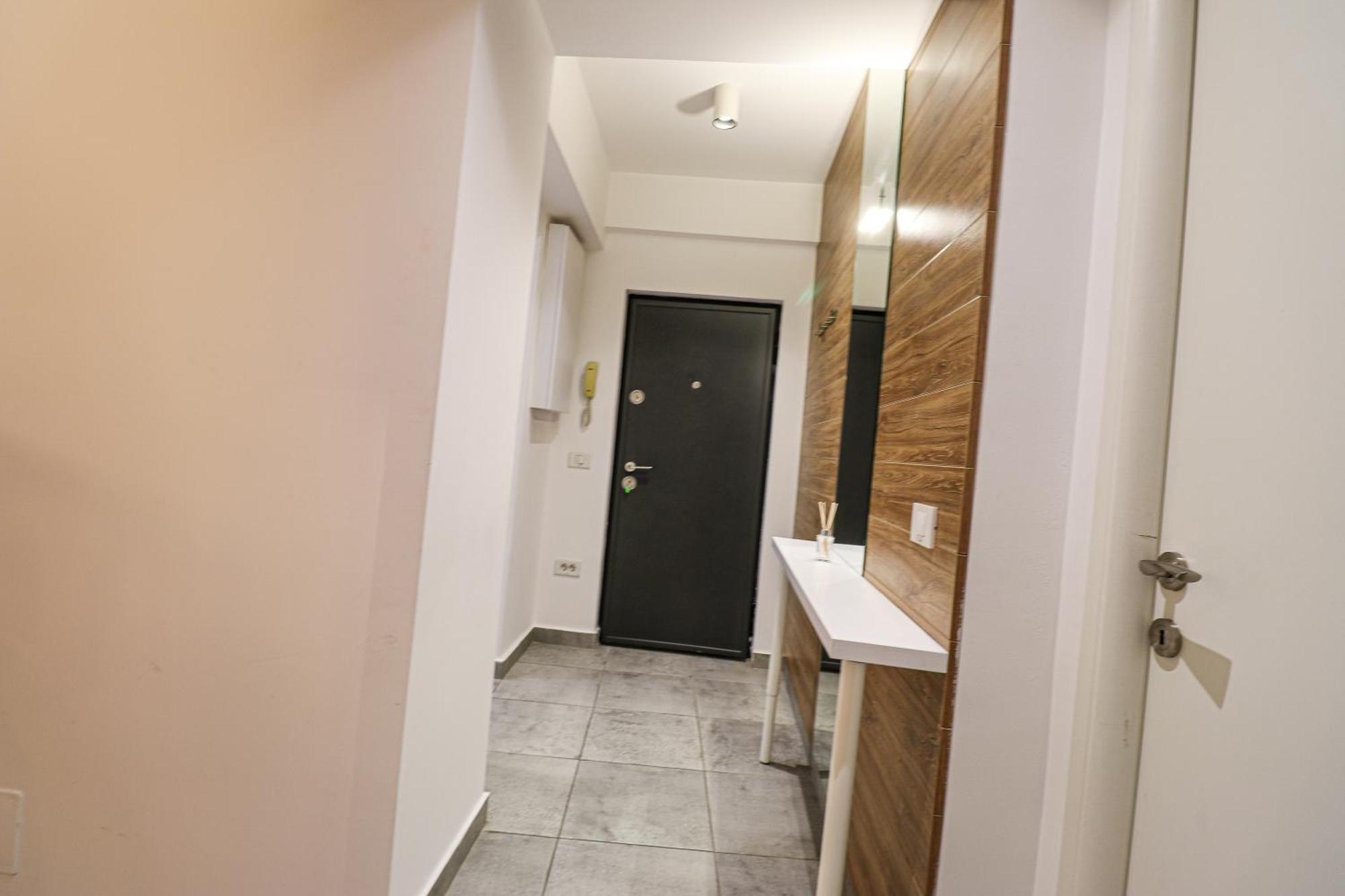Piata Romana, Two Bedrooms Apartment Бухарест Экстерьер фото
