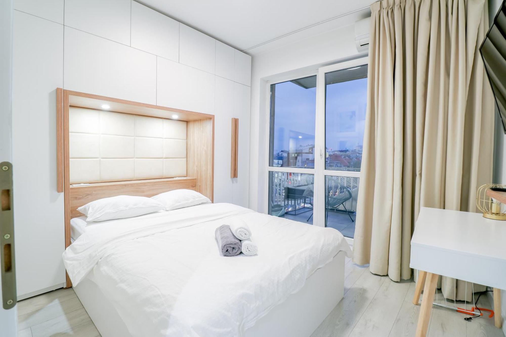 Piata Romana, Two Bedrooms Apartment Бухарест Экстерьер фото